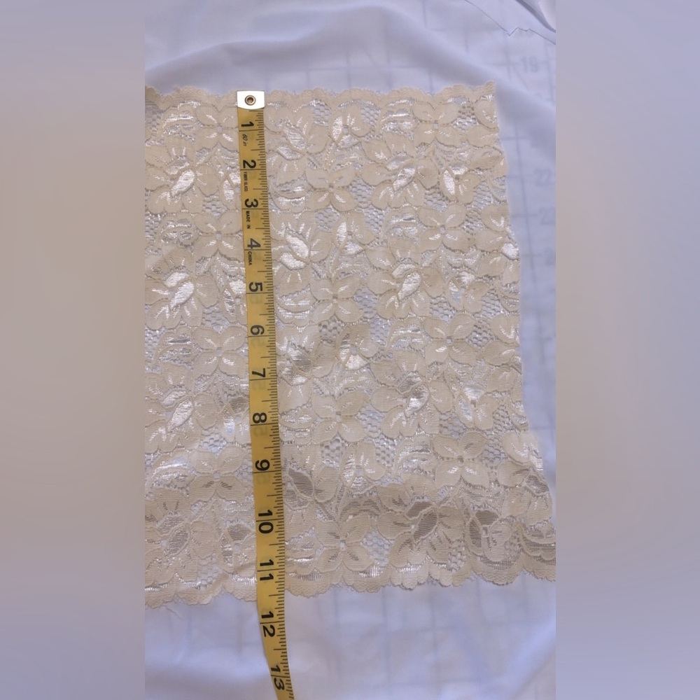 Quality stretch lace trim soft yellow